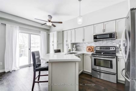 130 WALLER STREET, Whitby, Ontario L1R 2K7, Canada