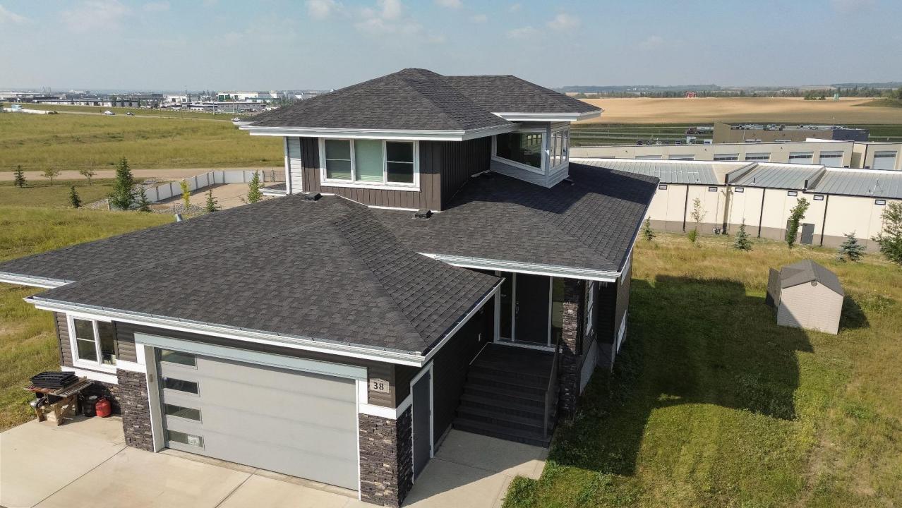 38 VISTA CLOSE, Blackfalds, Alberta T4M 0L3, Kanada