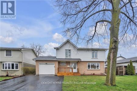 53 ARCHER CRESCENT, London South (south X), Ontario N6E 2A4, Canada