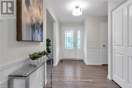 53 ARCHER CRESCENT, London South (south X), Ontario N6E 2A4, Canada