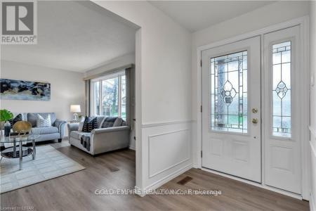 53 ARCHER CRESCENT, London South (south X), Ontario N6E 2A4, Canada