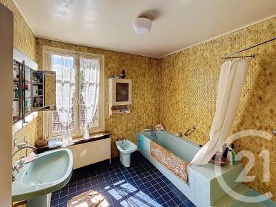 Bievres, Île-de-France 91570, Pháp