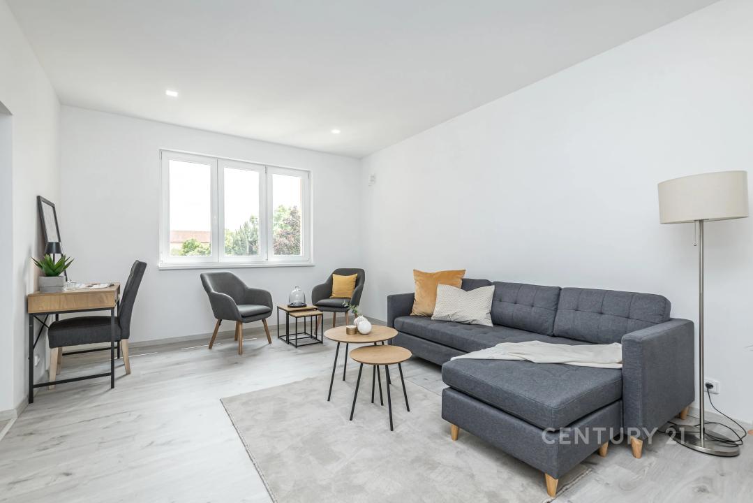 Dubečská, Praha, Území Hlavního Města Prahy 100 00, Czech Republic