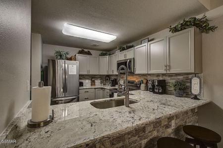 124 Plaza Dr, Pigeon Forge, Tennessee 37863