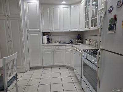 18-21 215th Street Townhouse, Bayside, New York 11360