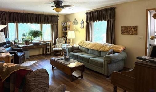 941 Houston Avenue, Hot Springs, Dakota Do Sul 57747, Estados Unidos