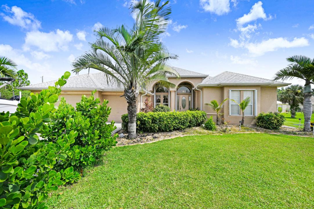 393 Farley Street SW, Palm Bay, 佛罗里达州 32908, 美国