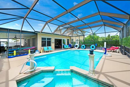 393 Farley Street SW, Palm Bay, 佛罗里达州 32908, 美国