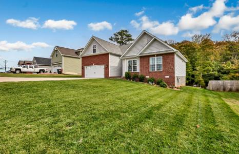 432 Hawkins Rd, Clarksville, Tennessee 37040