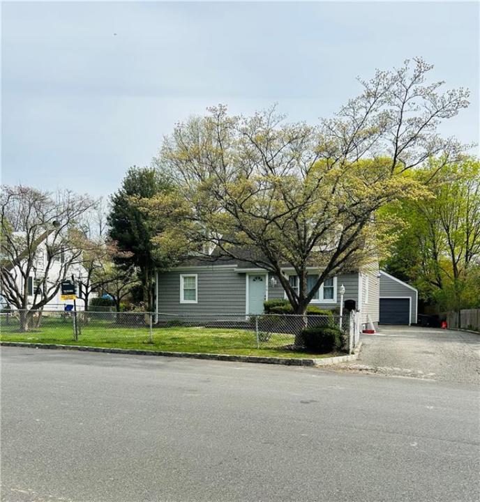 14 West 16th St., Huntington Station, Nueva York 11746, Estados Unidos