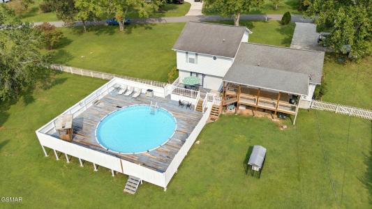 306 Eastwood Drive, La Follette, Tennessee 37766