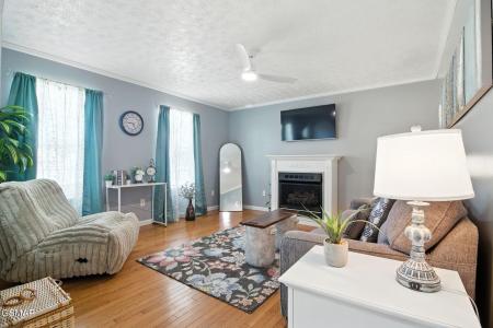 306 Eastwood Drive, La Follette, Tennessee 37766