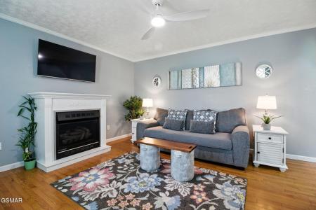 306 Eastwood Drive, La Follette, Tennessee 37766