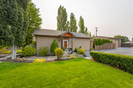 716 S Wanapum Dr, Moses Lake, Washington 98837, USA