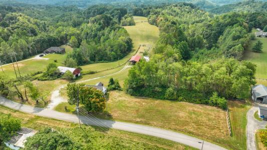 242 Lodge Hall Road, McKee, Kentucky 40447, Stati Uniti