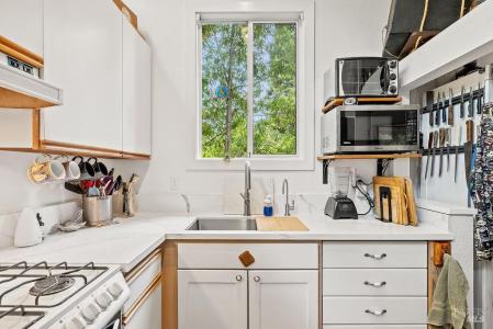 15990 Drake Rd, Guerneville, California 95446