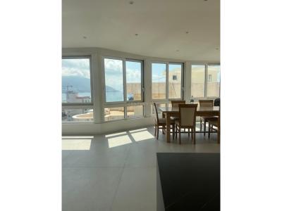 Porti, Vlorë, Albania