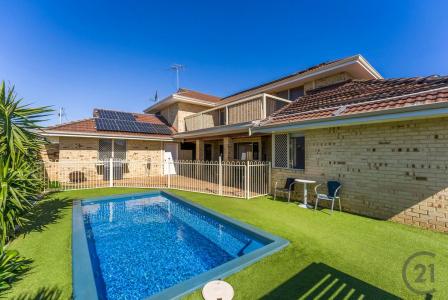 14 Wicklow Road, Halls Head, WA 6210, Australia