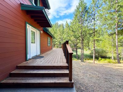 4101 Chinquapin Drive, Willits, Kalifornia 95490, USA