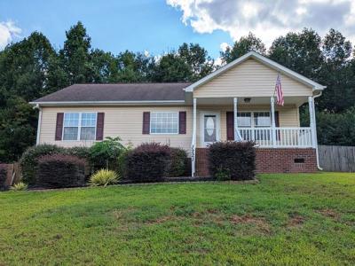 1221 Woodpecker Dr, Clover, SC 29710, USA