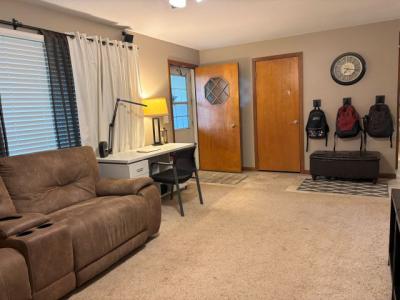 1906 Laurel St., Tyndall, Dakota Do Sul 57066, Estados Unidos