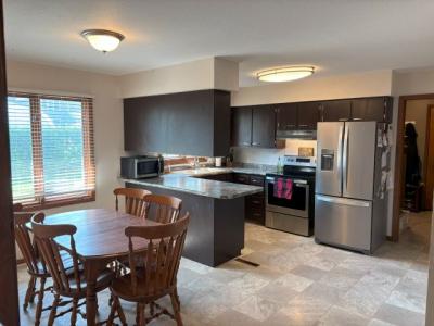 1906 Laurel St., Tyndall, Dakota Do Sul 57066, Estados Unidos