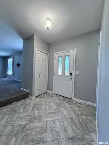 524 MEADOW Drive, Macomb, Illinois 61455