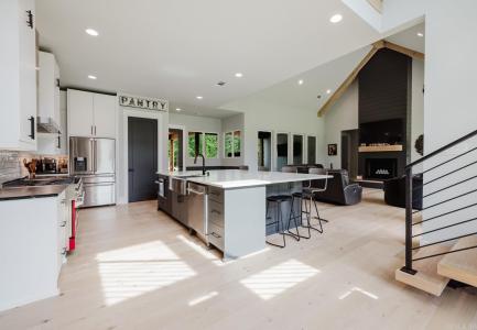 6048 Charley Place, Benton, Arkansas 72019