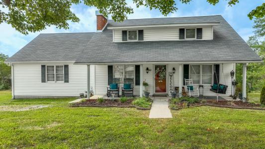 242 Lodge Hall Road, McKee, Kentucky 40447, USA