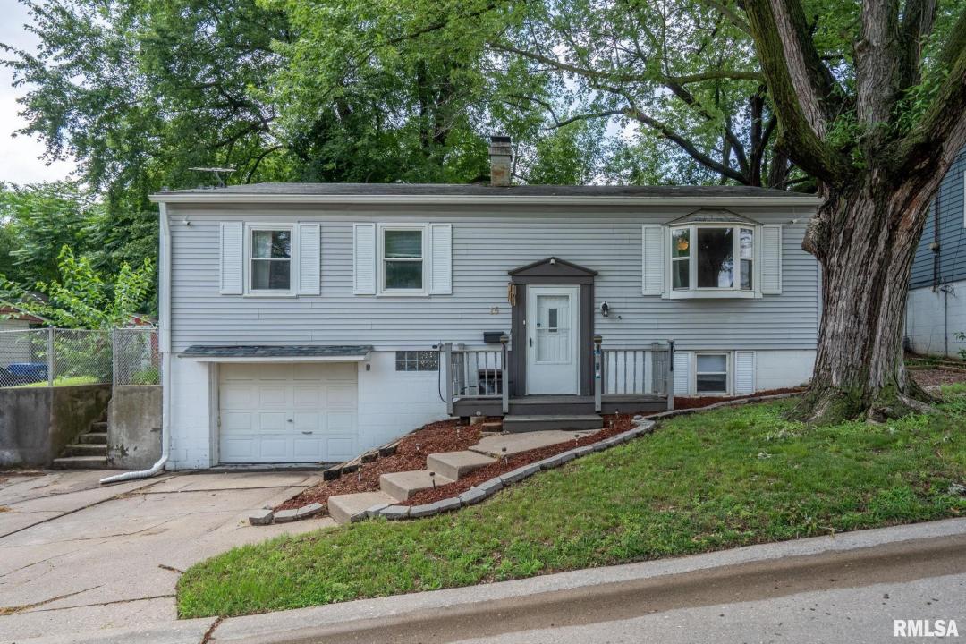 15 Riverview Lane, Bettendorf, أيوا 52722, الولايات المتحدة
