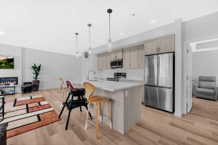 33 CARRINGHAM GATE NW, Calgary, Alberta T3P 2H6, Canada