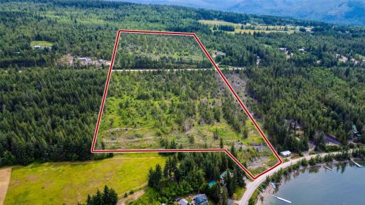 1720 BLIND BAY ROAD, Sorrento, British Columbia V0E 1H1, Canada