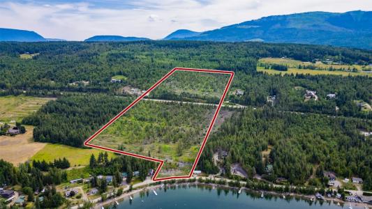 1720 BLIND BAY ROAD, Sorrento, Colúmbia Britânica V0E 1H1, Canadá