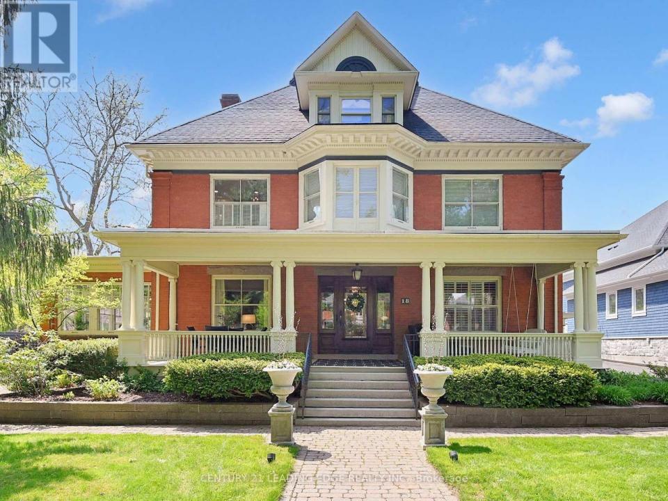 18 BRANT ROAD NORTH, Cambridge, Ontario N1S 2W1, Canadá