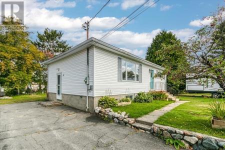 57 PINE STREET, Onaping, Ontario P0M 2R0, Canada