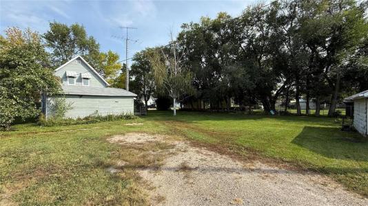 201 LOVETT STREET, Deloraine, Манитоба R0M 0M0, Канада