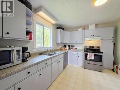 2458 FERGUSON STREET, Quesnel, Британская Колумбия V2J 4Y9, Канада