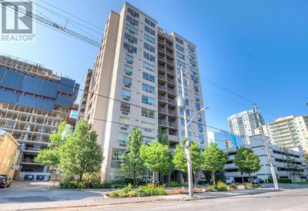 155 KENT STREET, London East (east F), オンタリオ N6A 5N7, カナダ