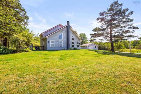 320 MAIN STREET W, Stewiacke, Nova Scotia B0N 2J0, Canada