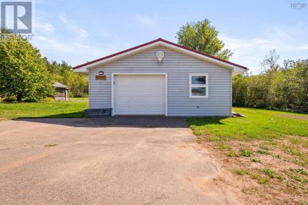 320 MAIN STREET WEST, Stewiacke, Nowa Szkocja B0N 2J0, Kanada