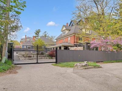 18 BRANT ROAD N, Cambrígia, Ontario N1S 2W1, Canadá