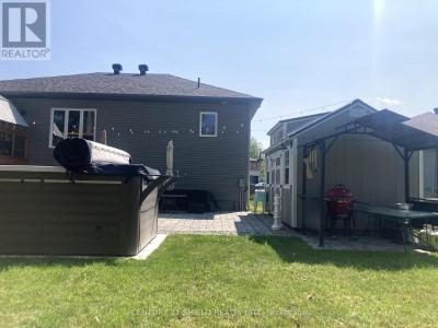 1108 NICOLAS CRESCENT WEST, Cornwall, Ontario K6J 0C1, Kanada