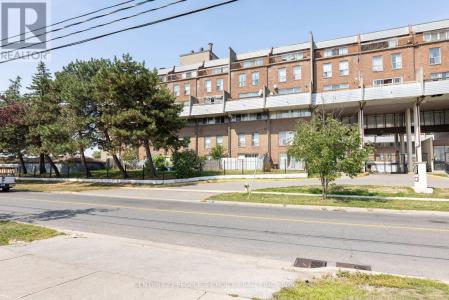 10 EDDYSTONE AVENUE, Toronto (glenfield-jane Heights), 安大略省 M3N 2T2, 加拿大