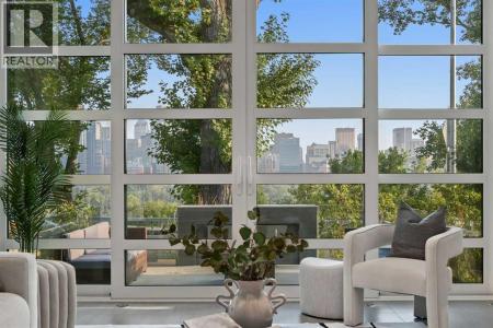 530 CRESCENT ROAD NORTHWEST, Calgary, Alberta T2M 4A5, Canada