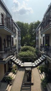 4473 Av. de l'Esplanade, Montréal (Le Plateau-Mont-Royal), Quebec H2W 1T2, Canada