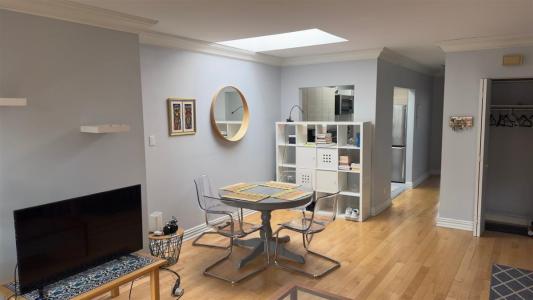 4473  Av. de l'Esplanade, Montréal (Le Plateau-Mont-Royal), Quebec H2W 1T2, Canada