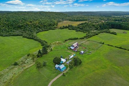 20 Ch. Sixth Line E., Quebec J0X 1G0, Canada