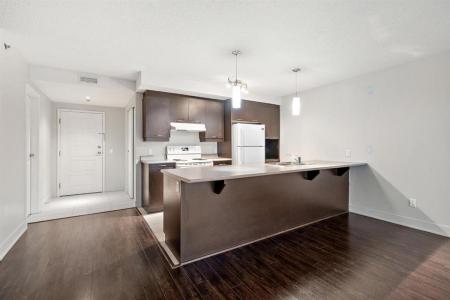 639  Rue Robert-Élie, Laval (Laval-des-Rapides), Quebec H7N 3Y9, CANADÁ