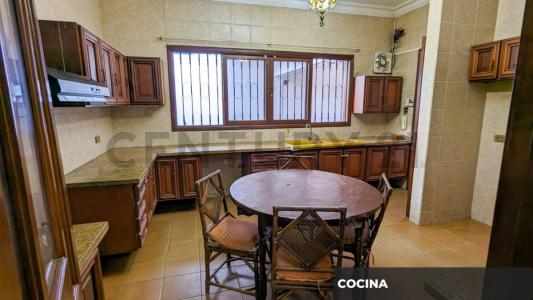 av ana barba , Centro, Santa Cruz 00001, Bolivia