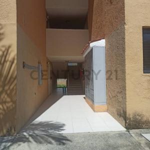 Naguanagua Venta de Apartamento en Conjunto Residencial El Manantial, Naguanagua, Carabobo 2005, Venezüella